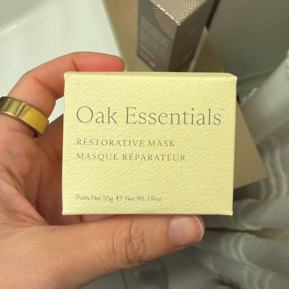 NWT unopened Oak Essentials Restorative Mask
